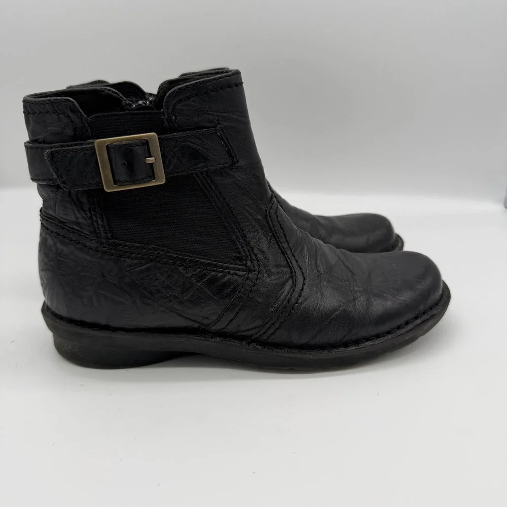 Clarks Womens Black‎ Leather Ankle Boots Side Zip Buckle Low Wedge 5.5M 39300